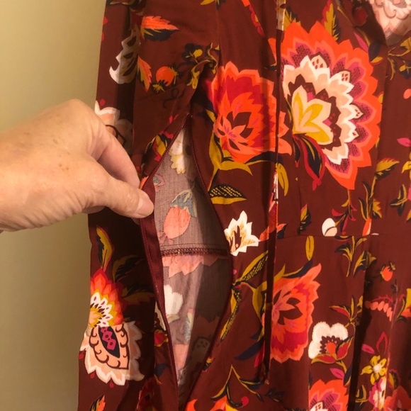 Super Cute Old Navy Dress, Tie Neck, Side Zip. Size 2 - Picture 7 of 7